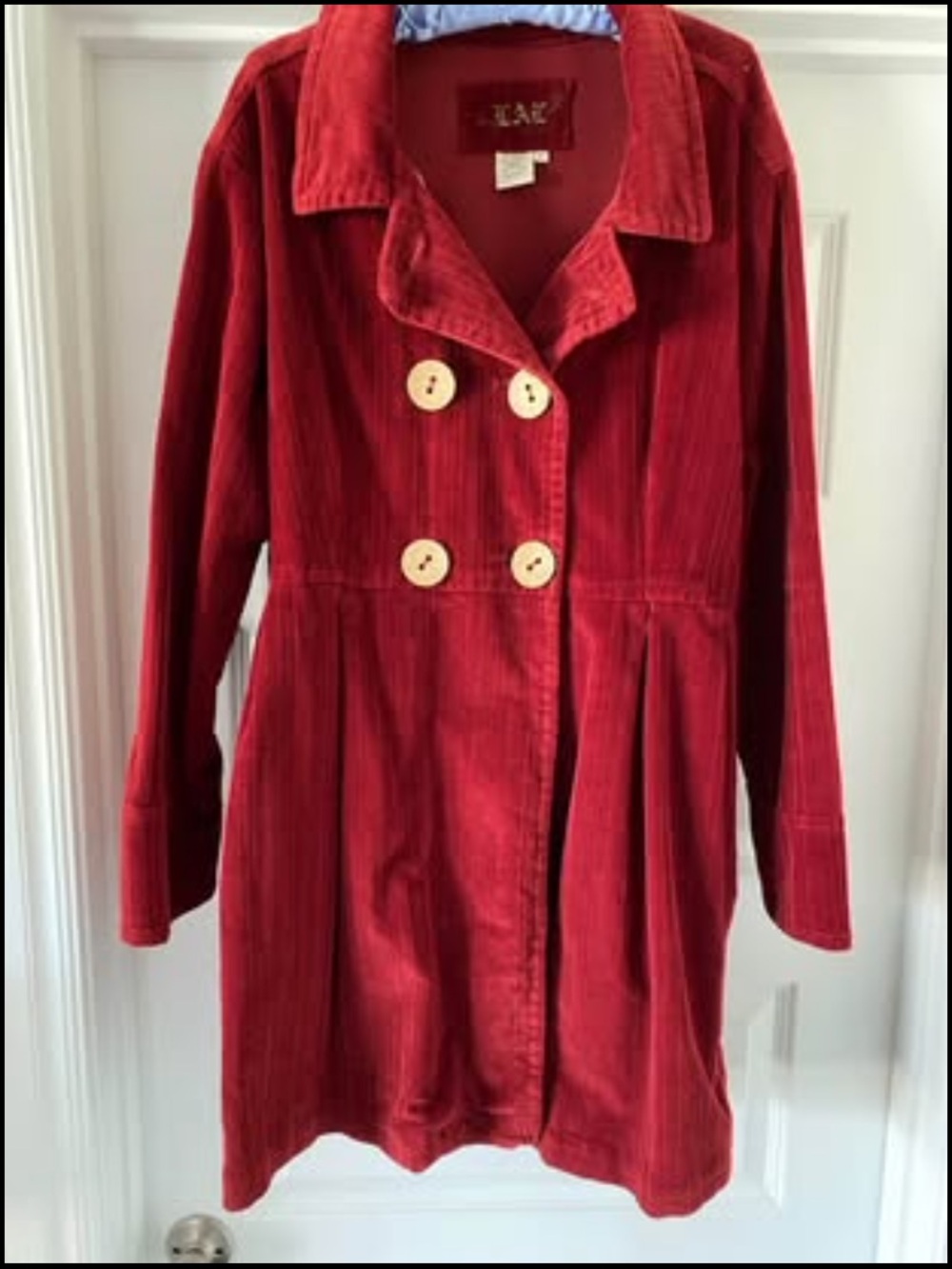 LAI Vintage Women's maroon Red Corduroy Double-Breasted Coat plus Sz 1X.